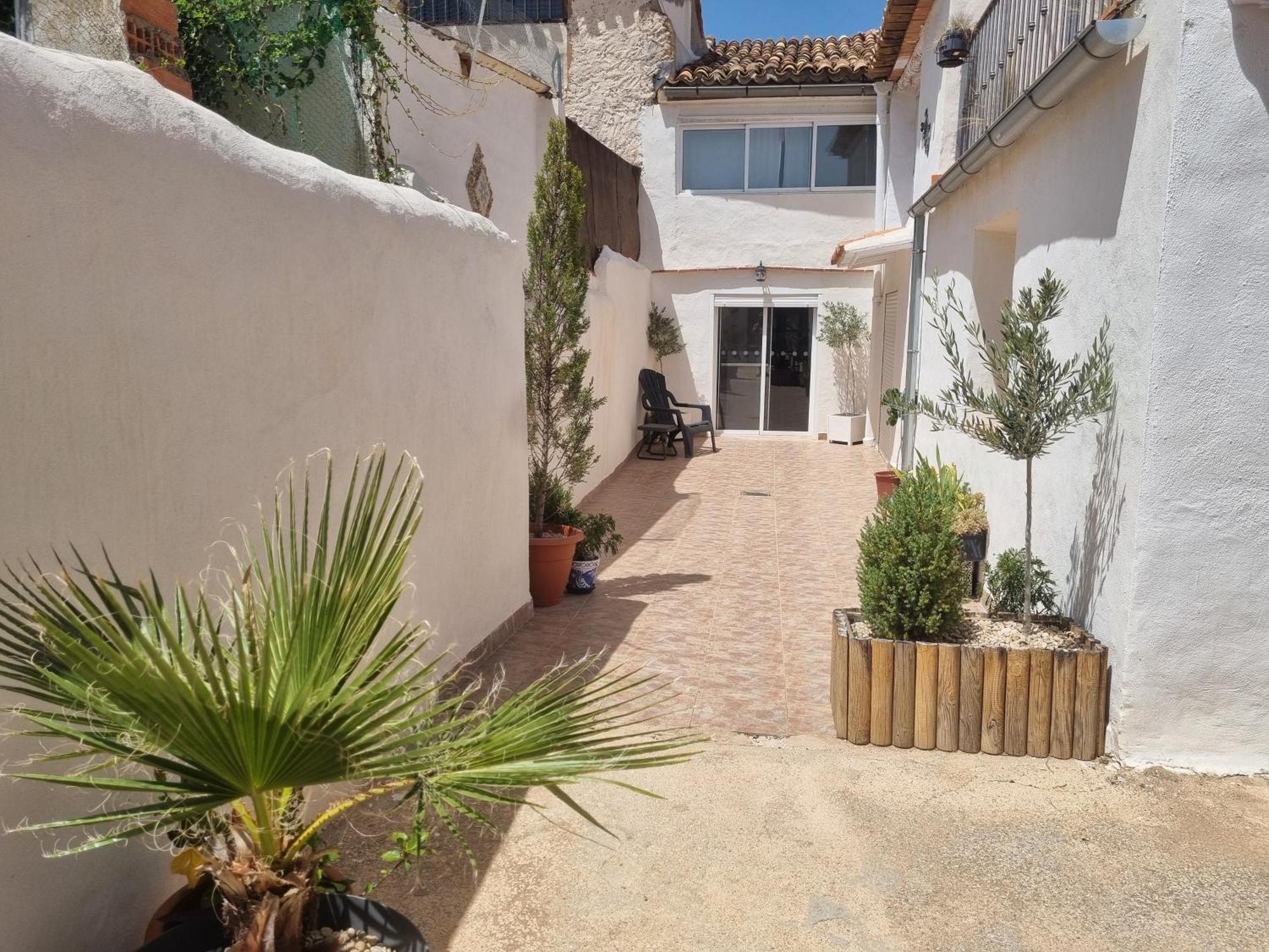 Casa Arriba Village House In Zarra Exterior photo
